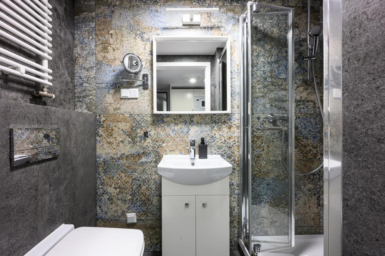 Native Apartments Studencka 25 Krakow Luaran gambar