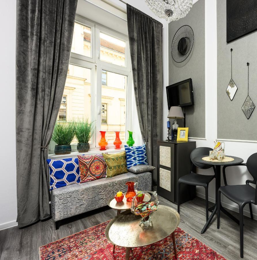 Native Apartments Studencka 25 Krakow Luaran gambar